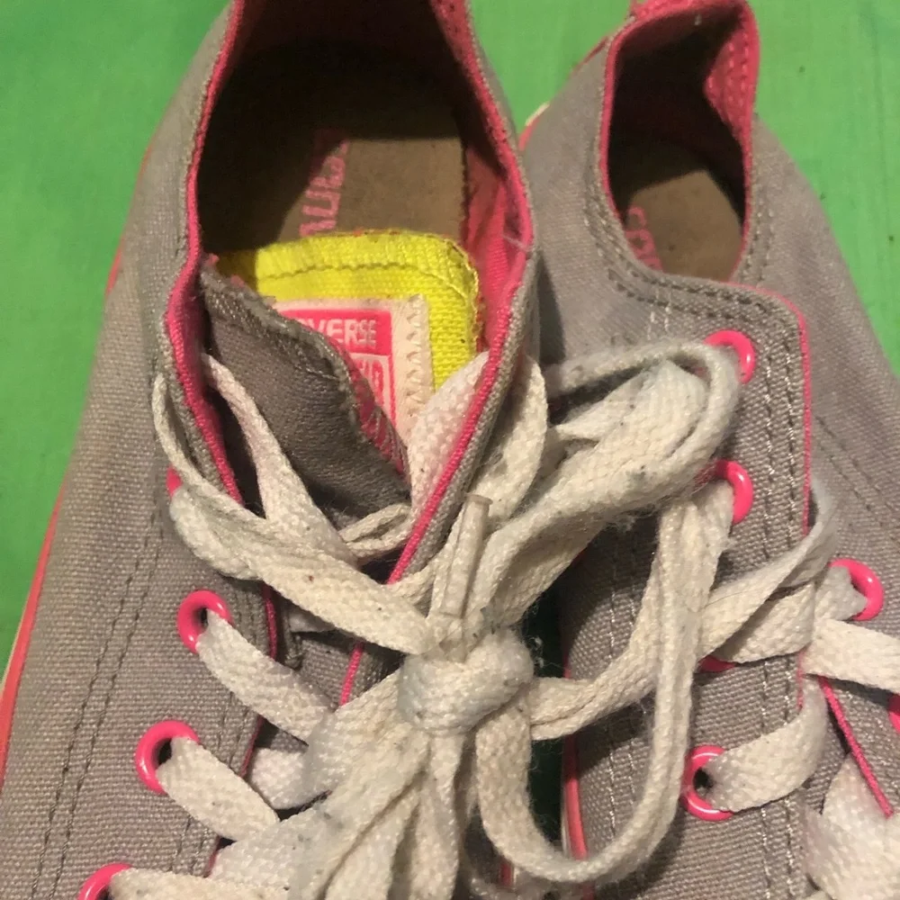 Like new size 13 Juniors All Star Double tongue converse